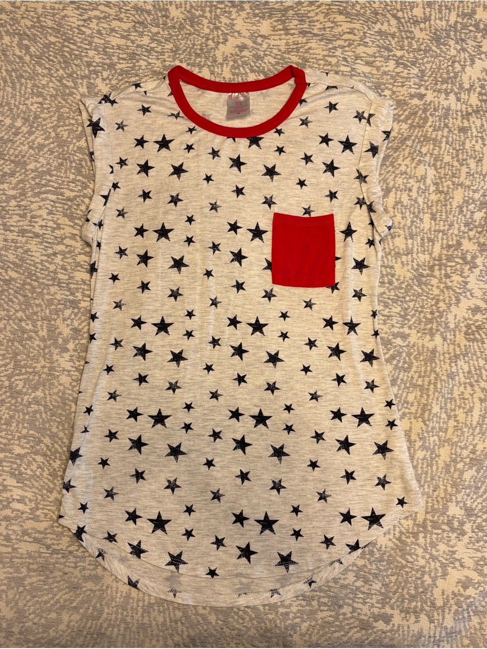 No Boundaries Cream Star Print Tee with Red Pocket